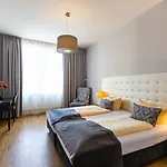 Rheinischer Hof Bad Soden Hotel 4*