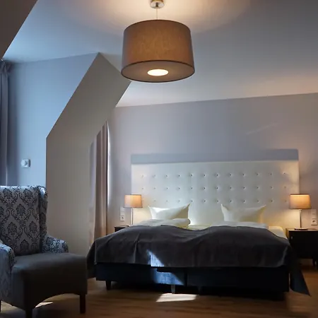 Rheinischer Hof Bad Soden Hotell 4*