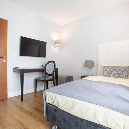 Hotell Rheinischer Hof Bad Soden 4*