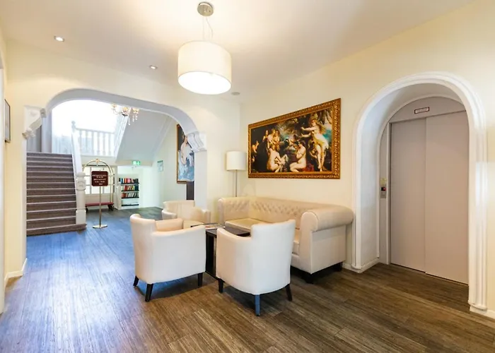 라인니셔 호프 바트 조덴 4*